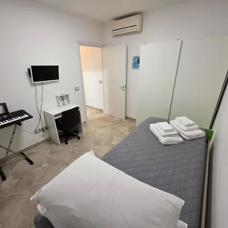 Apt-large Private Terrace - Sleeps 6 - Close To Bari Airport - Spacious And Relaxing-ddn House Apartamento Macchie (Bari)