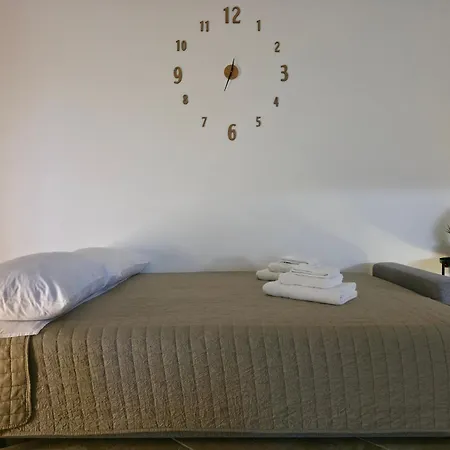 Apt-large Private Terrace - Sleeps 6 - Close To Bari Airport - Spacious&relaxing-ddn House * Macchie (Bari)